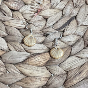 Handcrafted Beige Shell Earrings